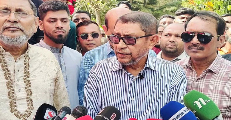  মানুষের দোরগোড়ায় স্বাস্থ্যসেবা পৌঁছাতে শহীদ জিয়ার উদ্যোগ স্মরণ করলেন স্বাস্থ্যমন্ত্রী