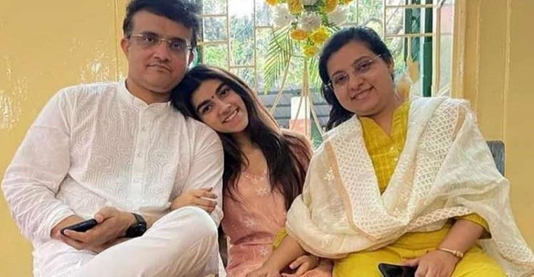 মিমি চক্রবর্তী হতে পারেন ডোনা গঙ্গোপাধ্যায়!