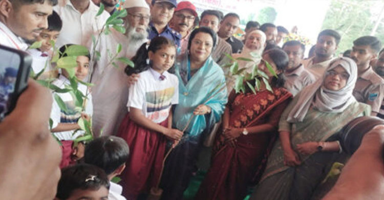 সবুজ বাংলাদেশ নতুন প্রজন্মের জন্য গড়ে তোলা হবে: পর্যটনমন্ত্রী