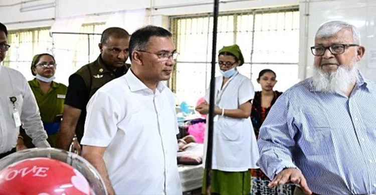  শিশু হাসপাতালে চিকিৎসকের কক্ষে ধূমপান, বরখাস্তের নির্দেশ প্রধানমন্ত্রীর
