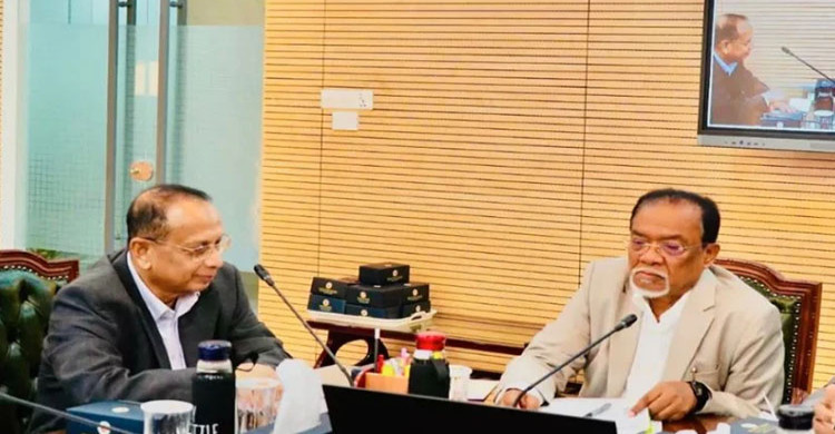 দ্রুত সেবা নিশ্চিত করতে আমলাতান্ত্রিক জটিলতা কমানোর নির্দেশ