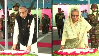 বঙ্গবন্ধুর সমাধিতে রাষ্ট্রপতি-প্রধানমন্ত্রীর শ্রদ্ধা