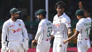 ৪৫০ রানে ওয়েস্ট ইন্ডিজের ইনিংস ঘোষণা