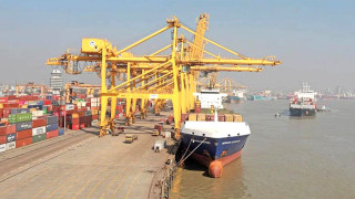 চট্টগ্রাম বন্দরে ১ লাখ টন ডিজেল-অকটেনবাহী ৩ ট্যাংকার নোঙর করেছে