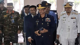 তিন বাহিনী প্রধান নির্বাচন কমিশনের সঙ্গে বৈঠক করলেন