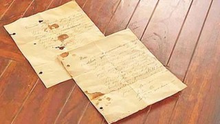 টয়লেটে পাওয়া গেল ১০০ বছর আগের প্রেমের চিঠি