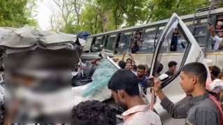 গোপালগঞ্জে বাস-মাইক্রোবাস সংঘর্ষে ৫ জন নিহত